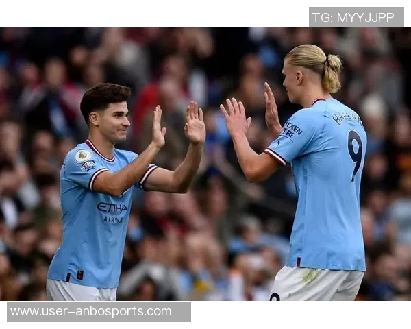 福登与19岁小将格雷合影庆祝晋级半决赛恭喜他首次亮相表现出色